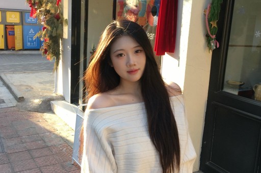 彻底压不住！女星深夜爆出陈小春猛料模范夫妻人设遭质疑