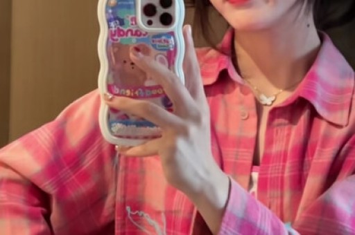 丢掉“苦情人设”她转型美妆博主直播一晚入账10万