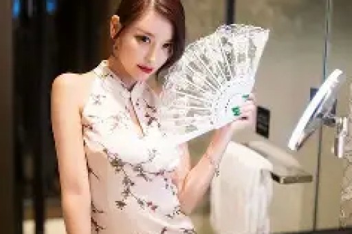 吃瓜群众吵翻！网红爆料是真是假？鹿晗直接报警让她求锤得锤